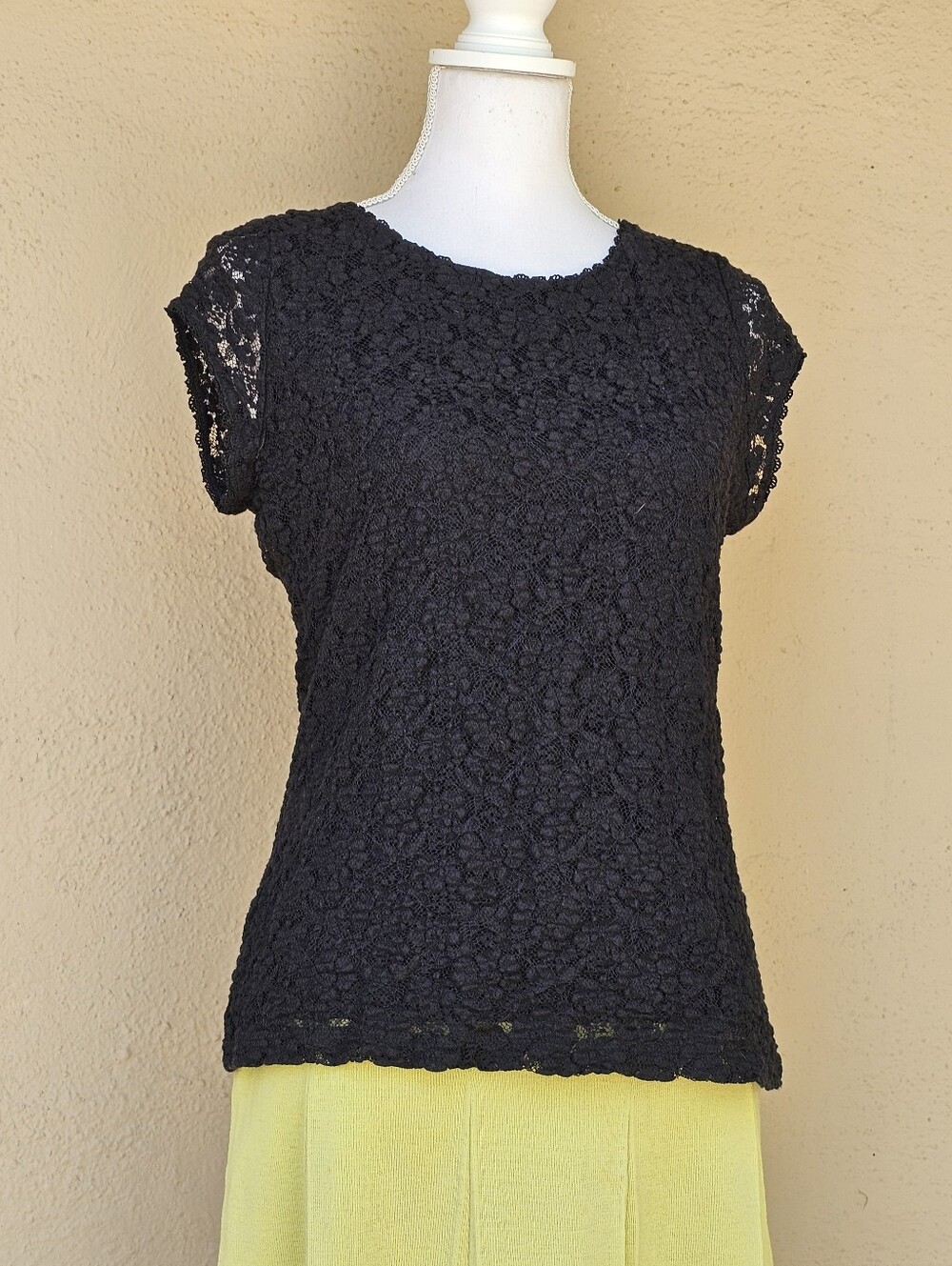 Karl Lagerfeld Paris Black Lace Top Size Medium